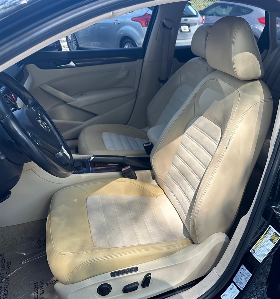 2012 Volkswagen Passat V6 SEL Premium photo