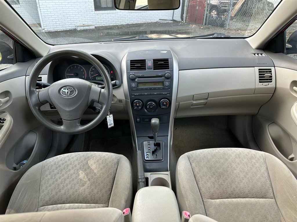 2009 Toyota Corolla LE photo
