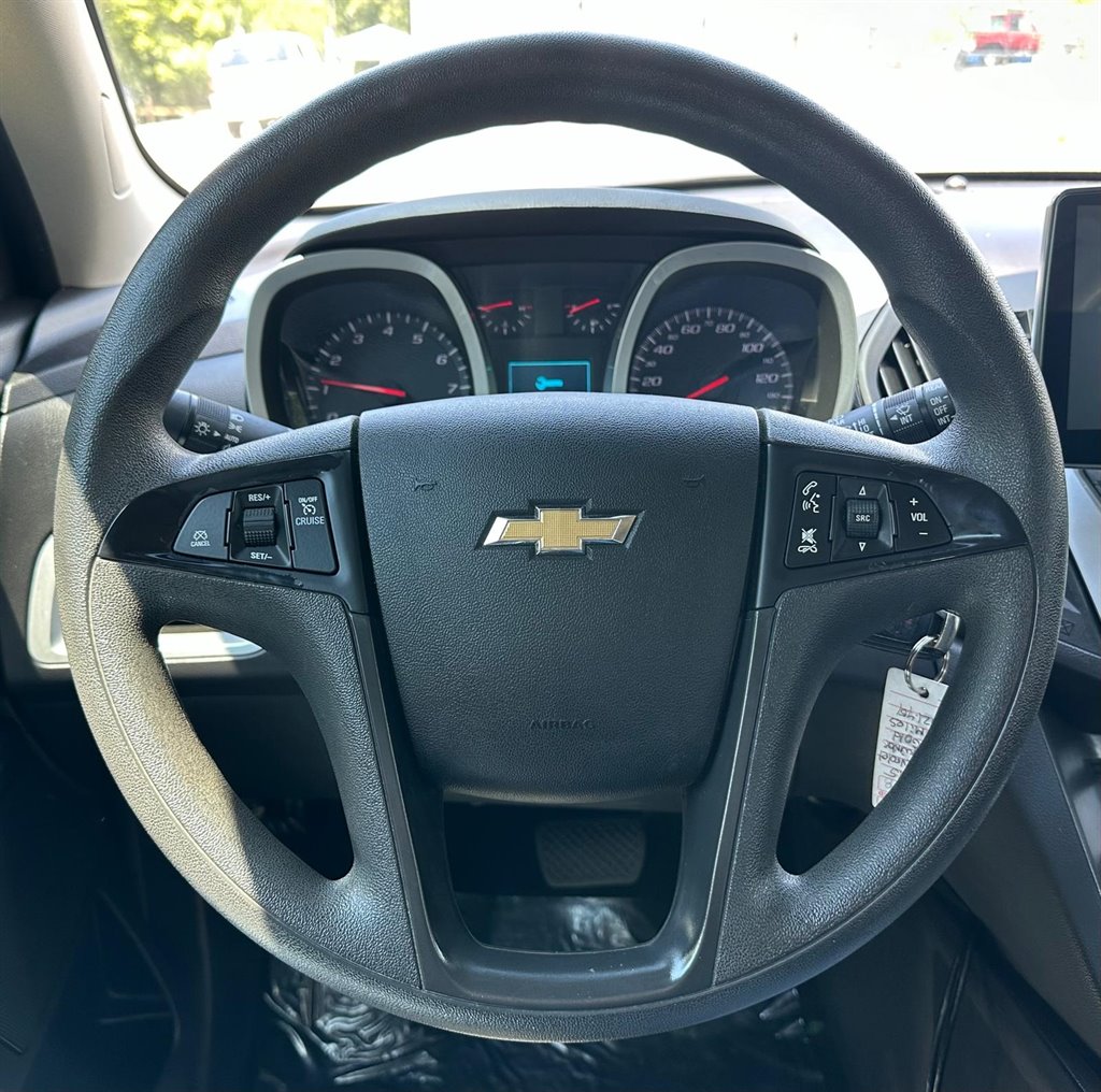 2015 Chevrolet Equinox LS photo