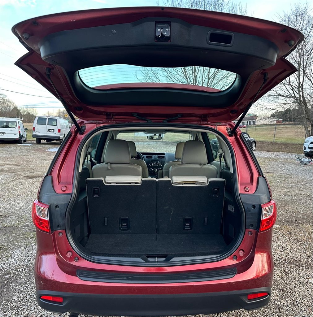 2012 Mazda Mazda5 Grand Touring photo