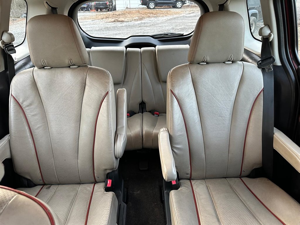 2012 Mazda Mazda5 Grand Touring photo