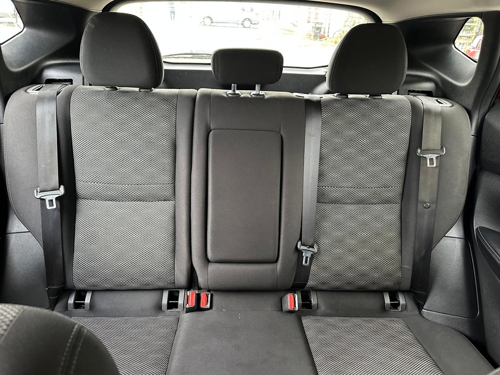 2017 Nissan Rogue Sport SV AWD photo