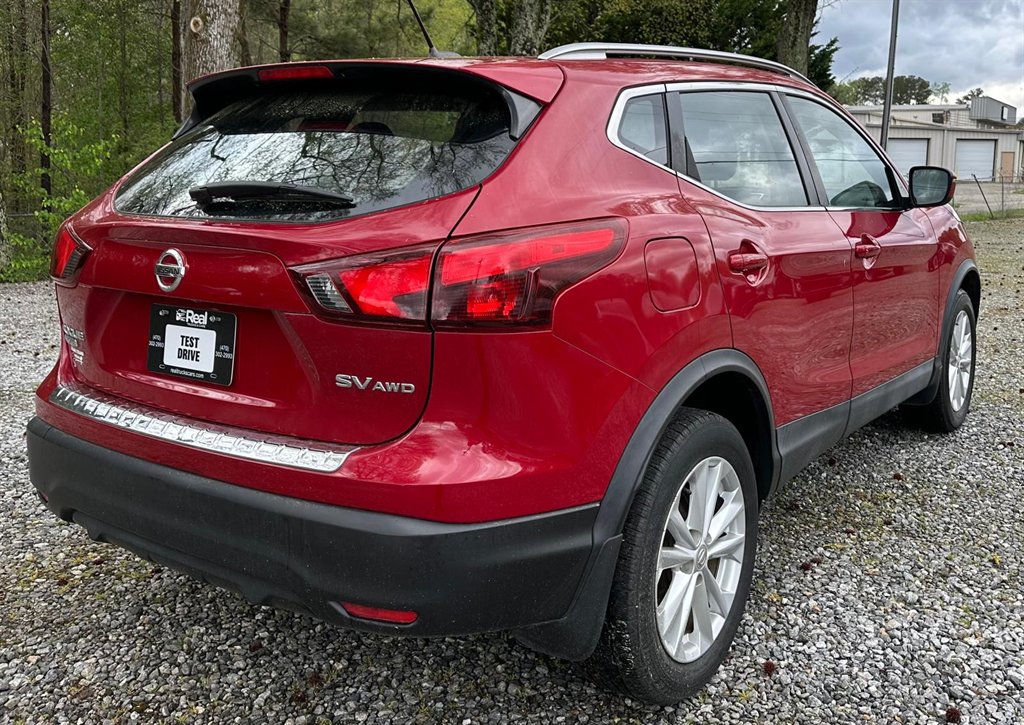 2017 Nissan Rogue Sport SV AWD photo