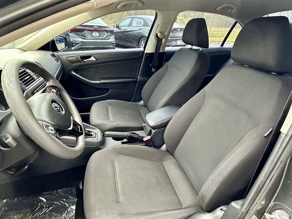 2016 Volkswagen Jetta S photo