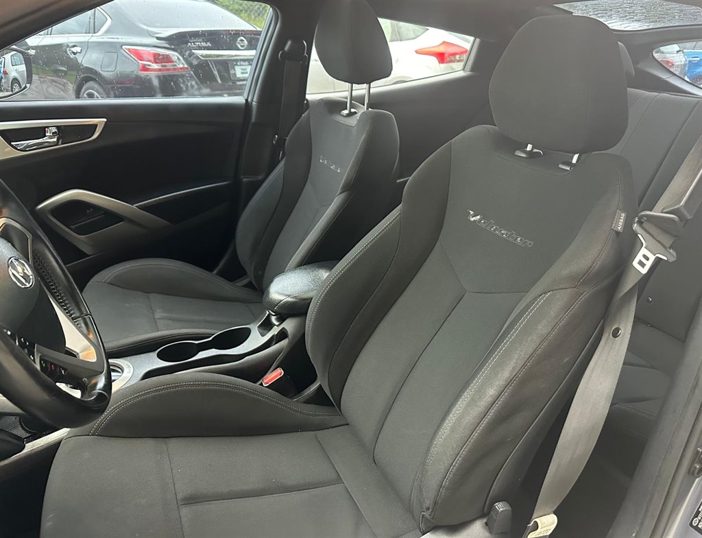 2017 Hyundai Veloster Value Edition photo