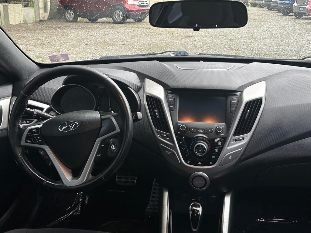 2017 Hyundai Veloster Value Edition photo
