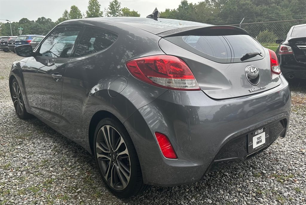 2017 Hyundai Veloster Value Edition photo