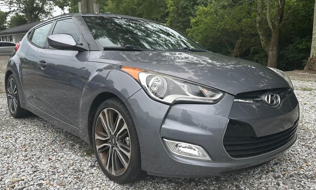2017 Hyundai Veloster Value Edition photo