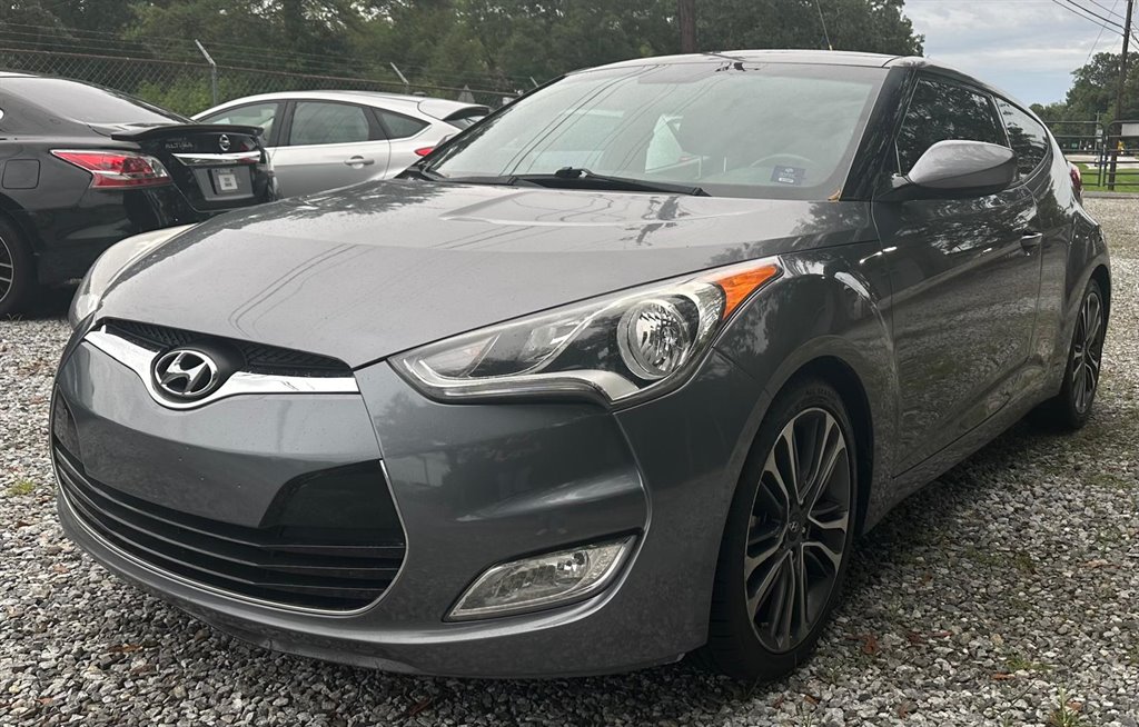 2017 Hyundai Veloster Value Edition photo