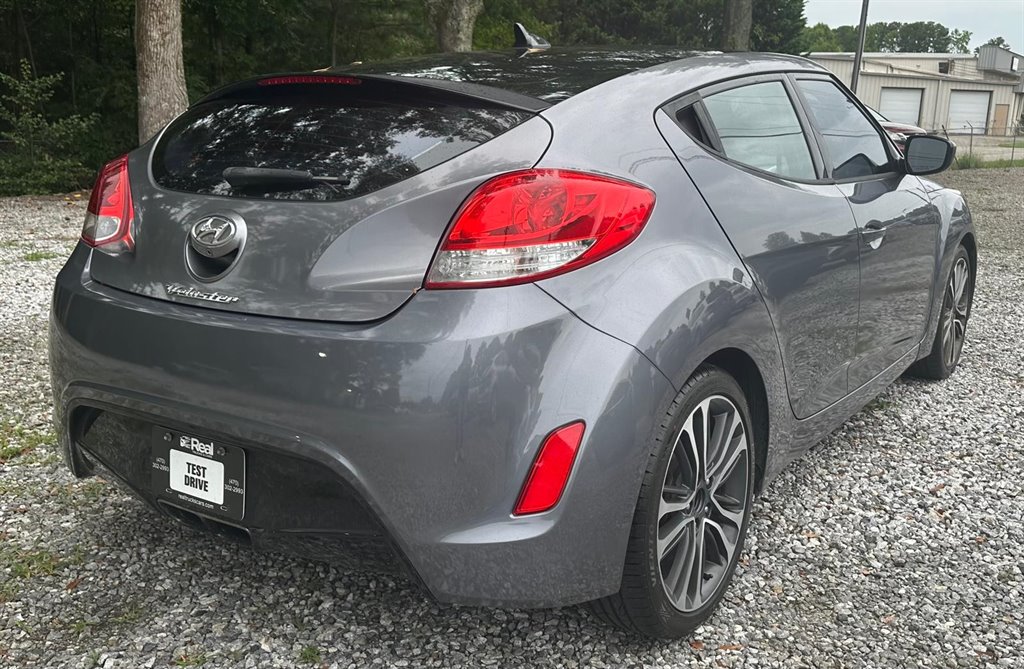 2017 Hyundai Veloster Value Edition photo