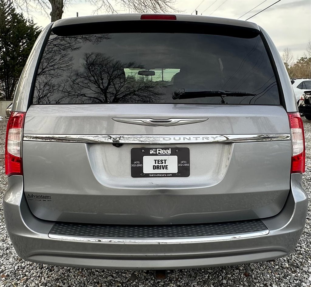 2013 Chrysler Town & Country Touring photo