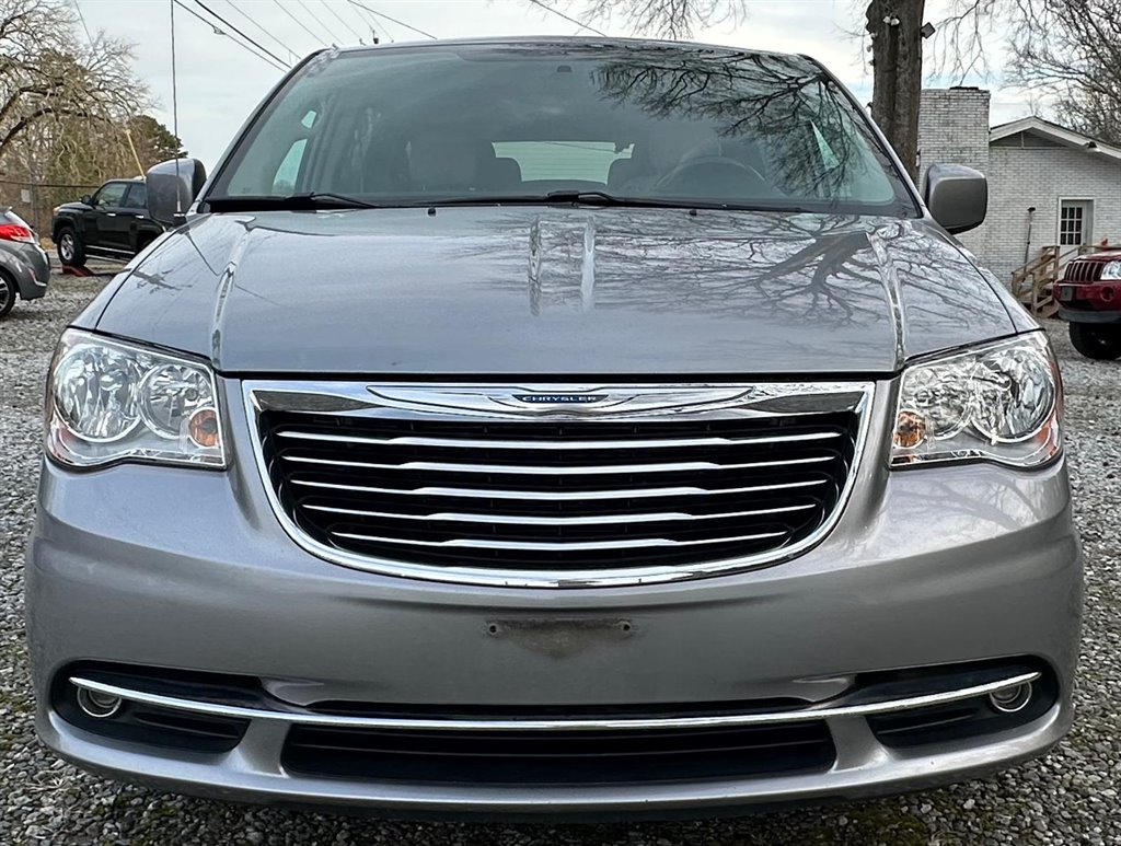 2013 Chrysler Town & Country Touring photo