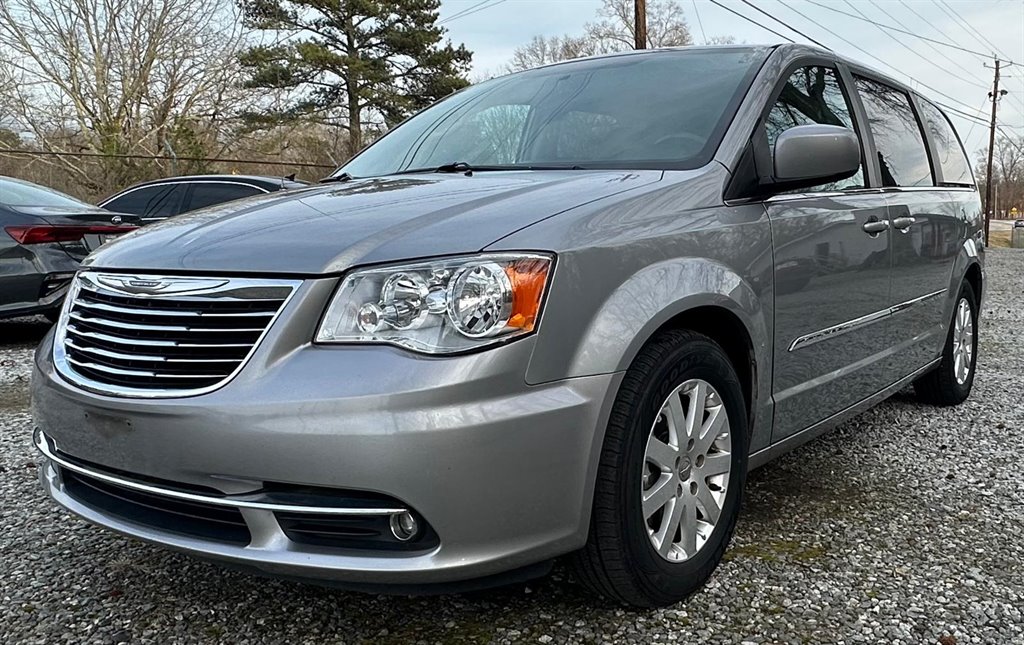2013 Chrysler Town & Country Touring photo