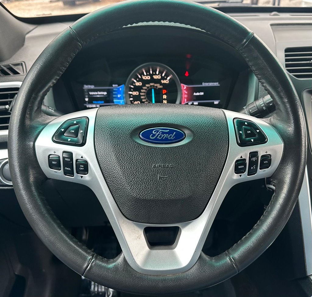 2012 Ford Explorer XLT photo