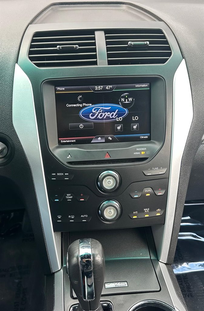 2012 Ford Explorer XLT photo