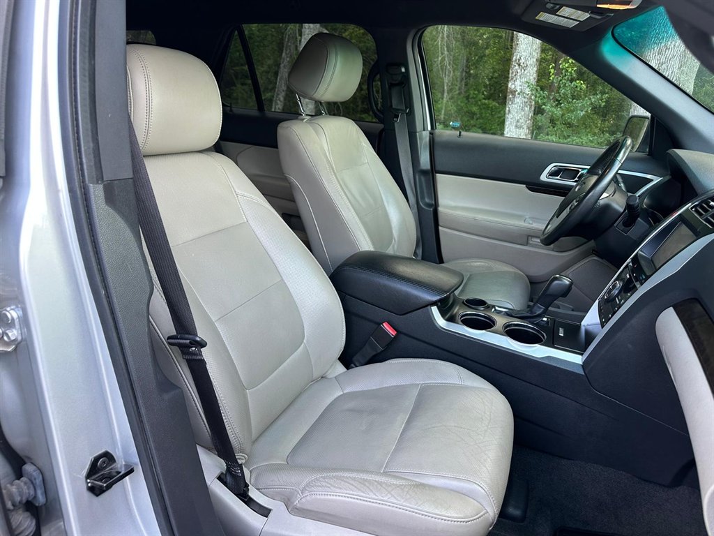 2011 Ford Explorer Limited photo