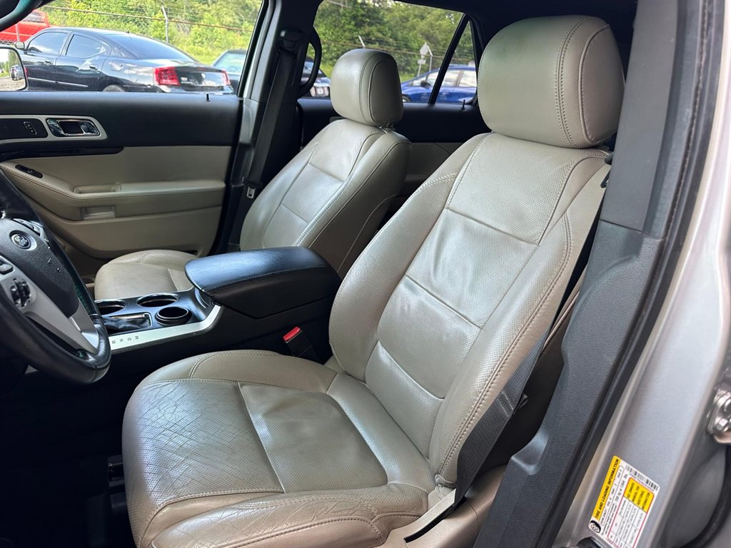 2011 Ford Explorer Limited photo