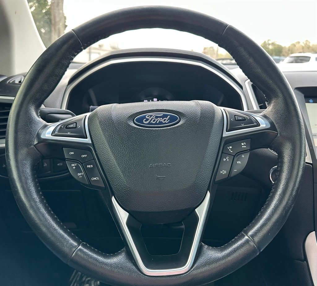 2018 Ford Edge SEL AWD photo
