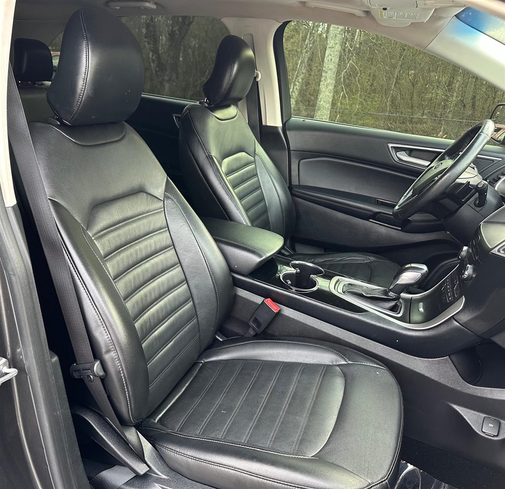 2018 Ford Edge SEL AWD photo