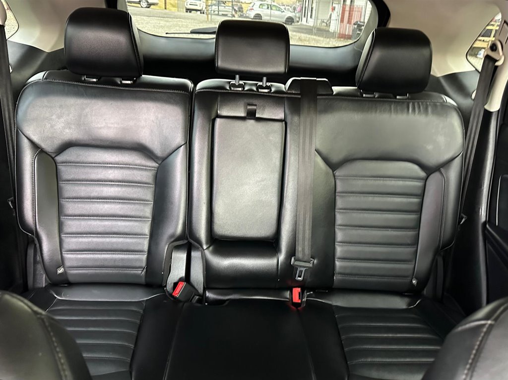 2018 Ford Edge SEL AWD photo