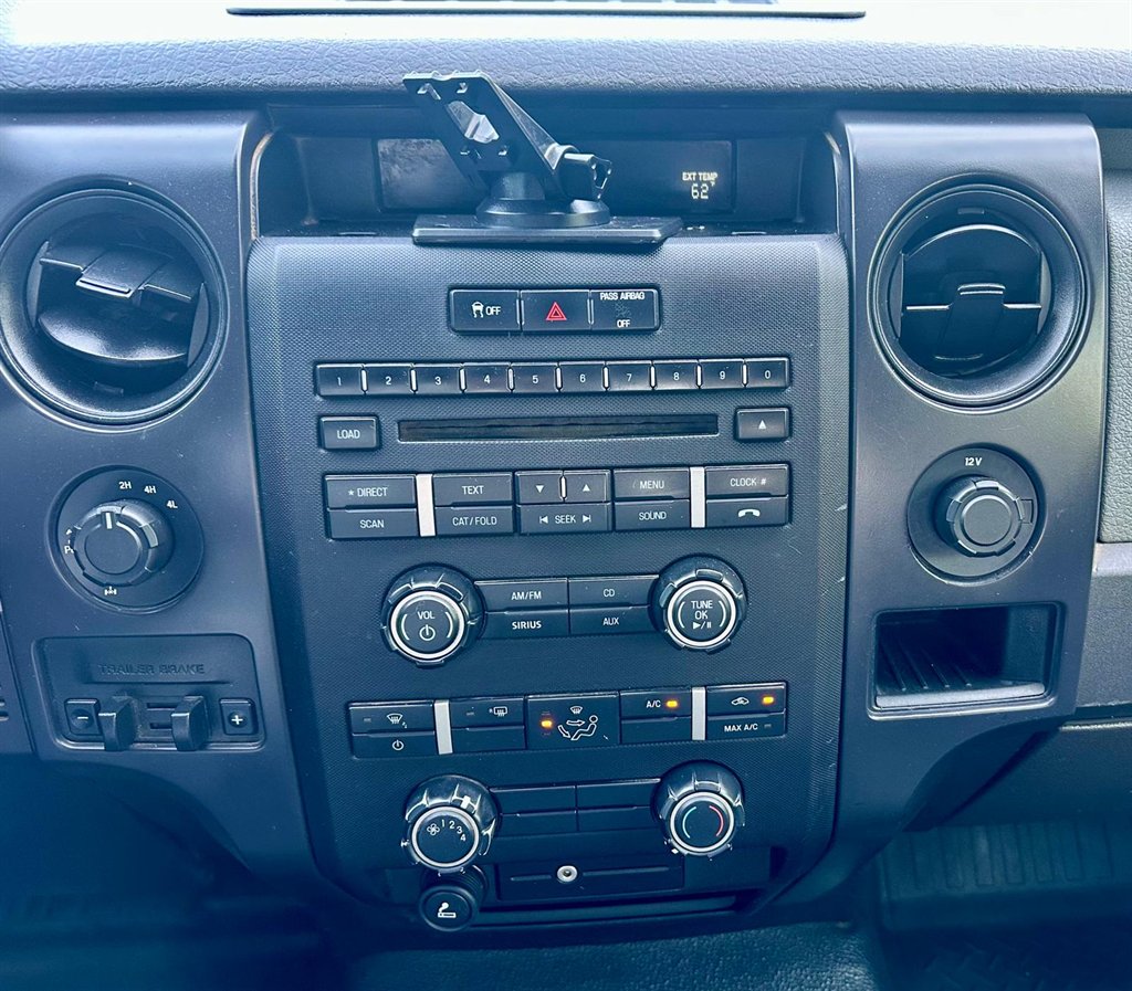 2012 Ford F-150 FX4 photo