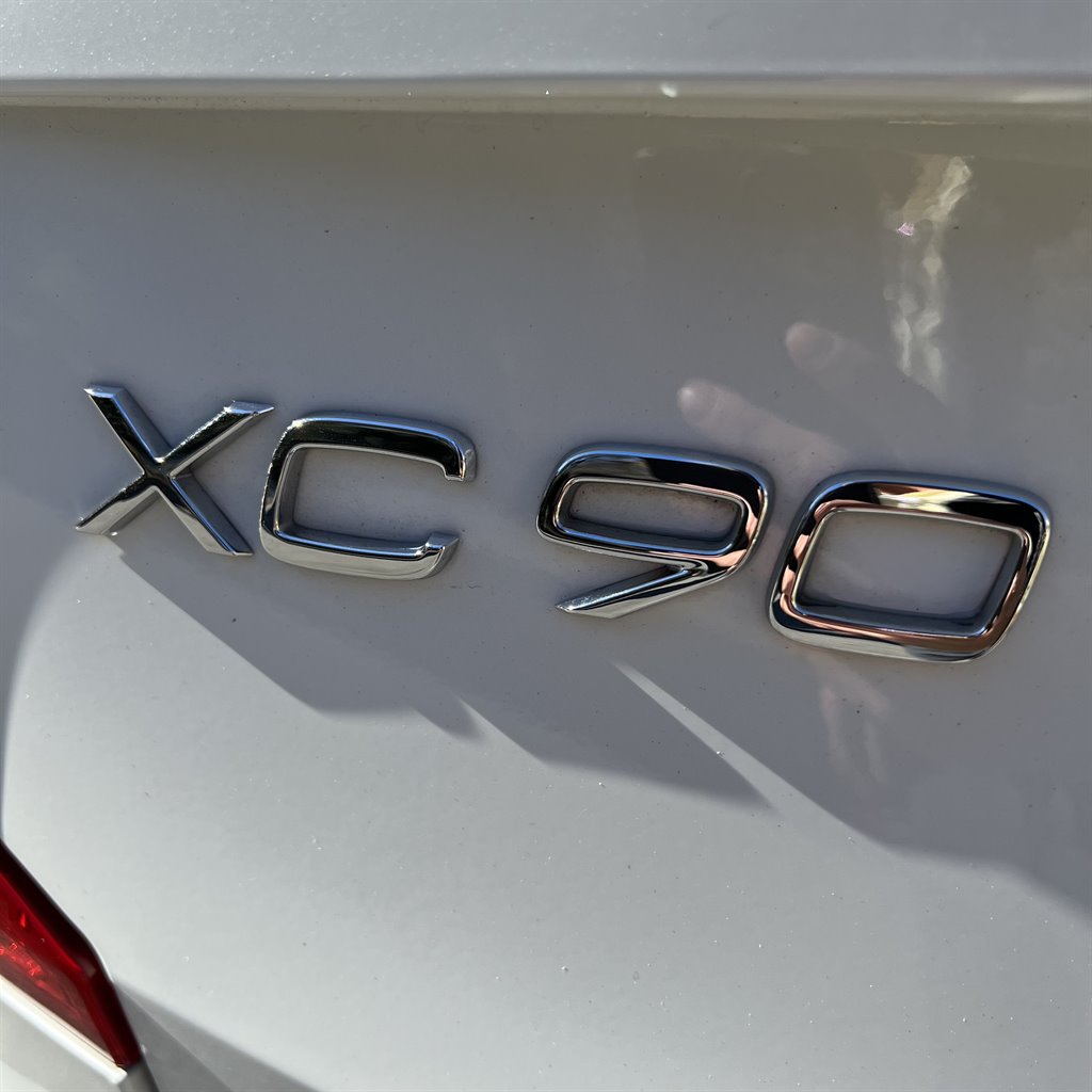 2021 Volvo XC90 T8 - Inscription EXP photo