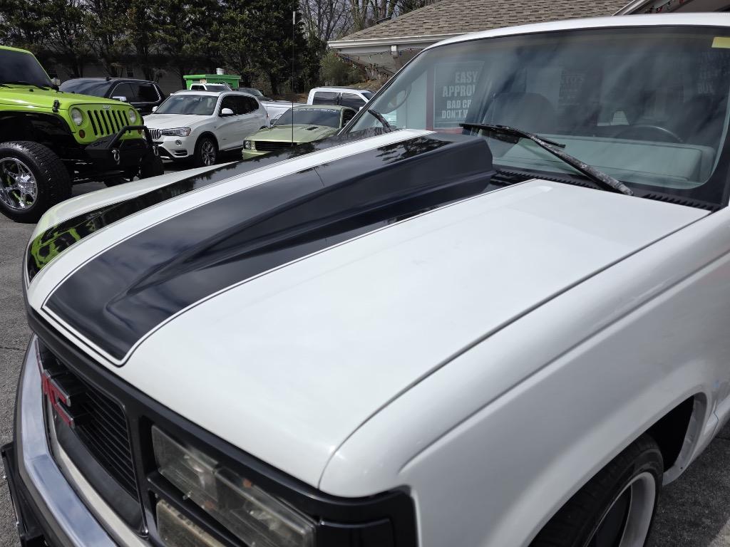 1988 GMC Gmt-400 - $13,995