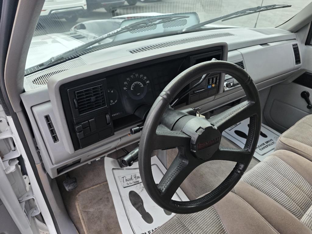 1988 GMC Gmt-400 - $13,995