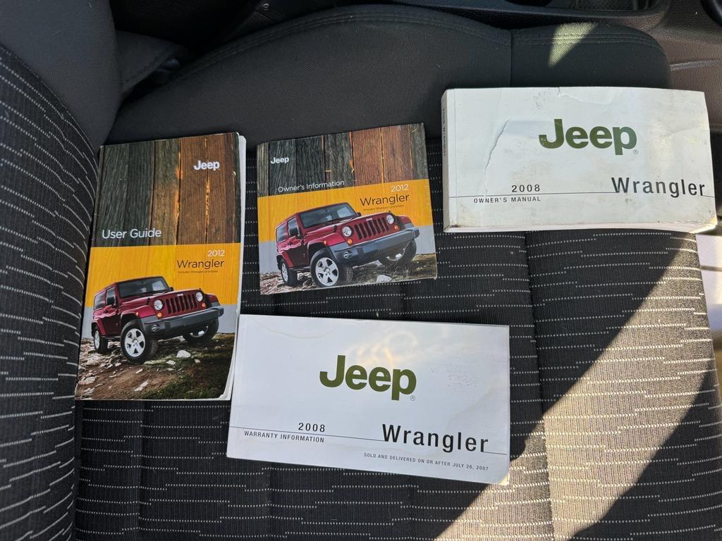 2012 JEEP Wrangler SUV / Crossover - $15,995