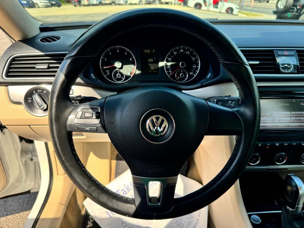 2015 Volkswagen Passat Limited Edition photo