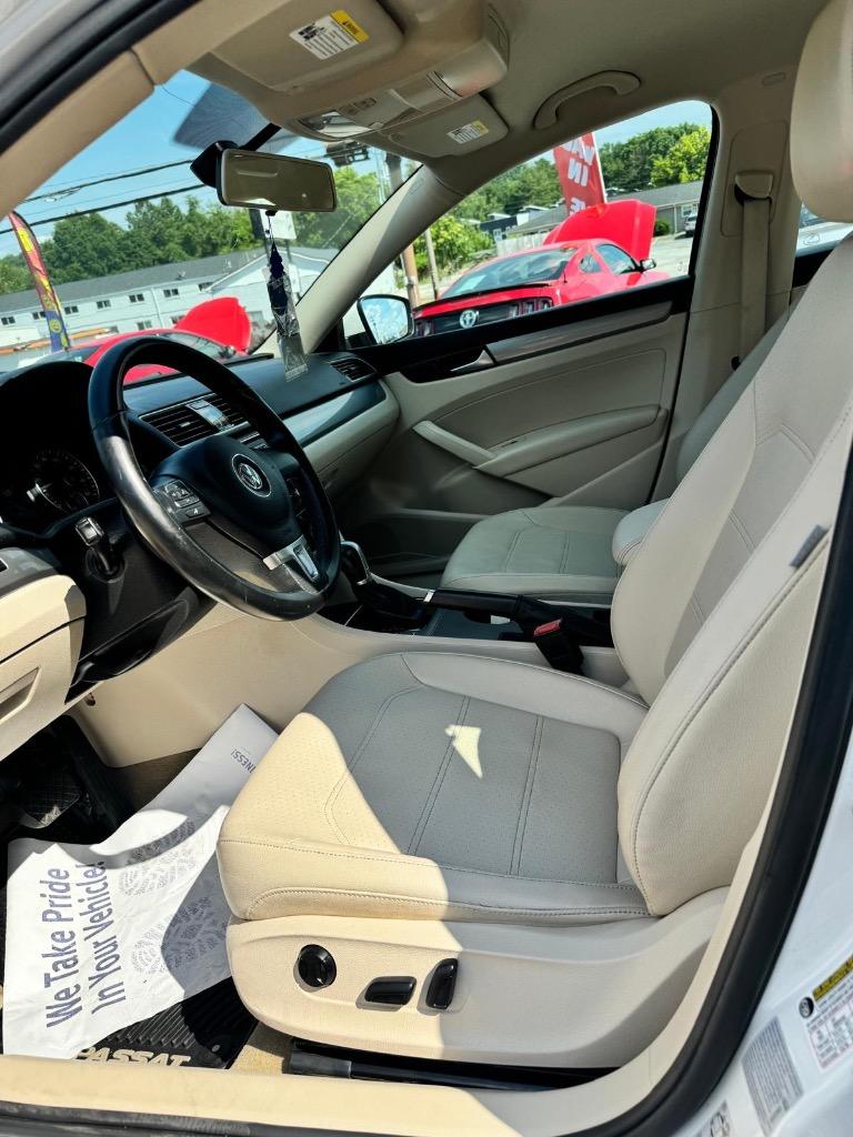 2015 Volkswagen Passat Limited Edition photo