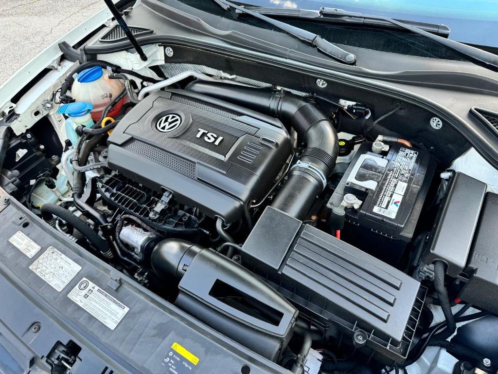 2015 Volkswagen Passat Limited Edition photo