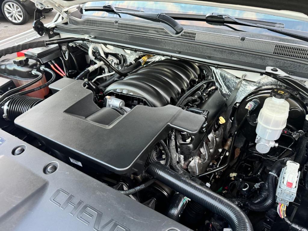 2017 Chevrolet Suburban 1500 Premier photo