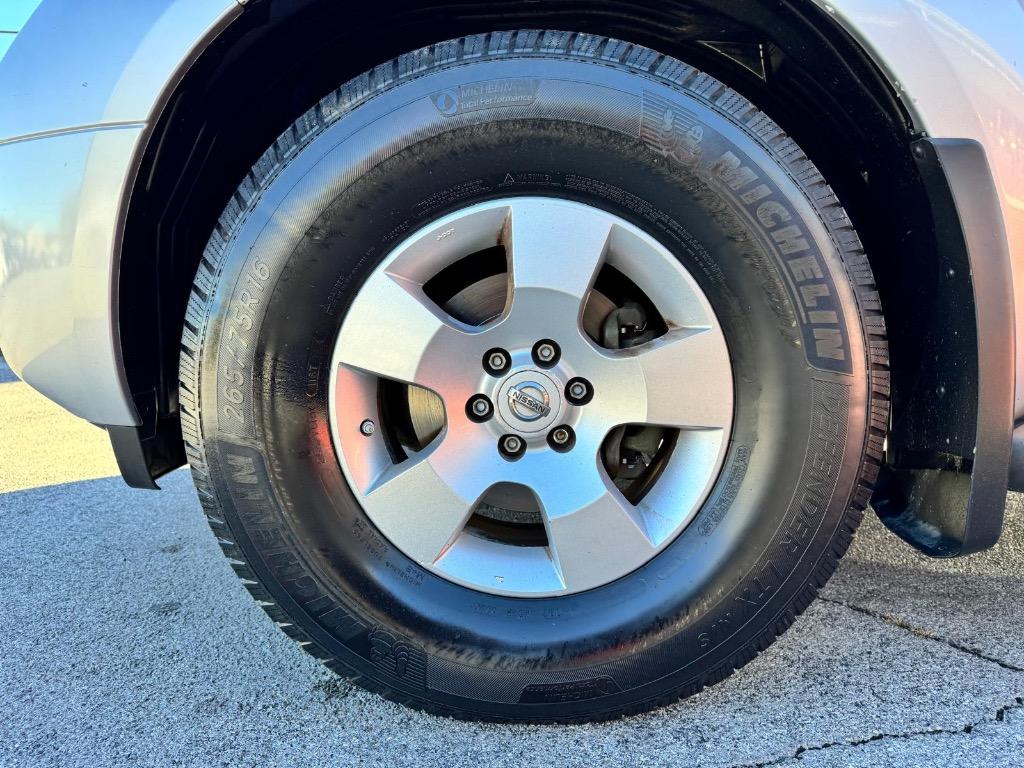 2007 Nissan Pathfinder S photo