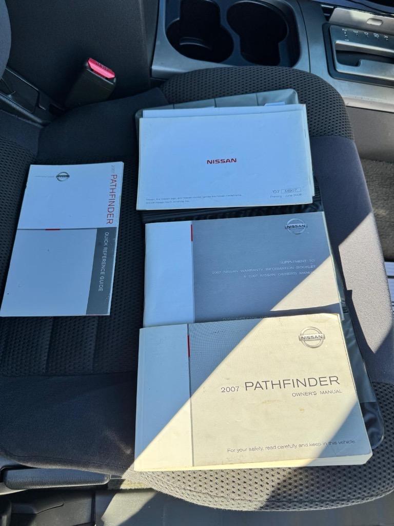 2007 Nissan Pathfinder S photo