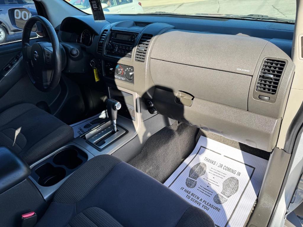 2007 Nissan Pathfinder S photo