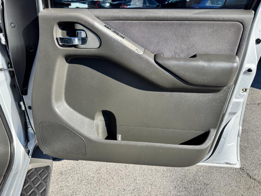 2007 Nissan Pathfinder S photo