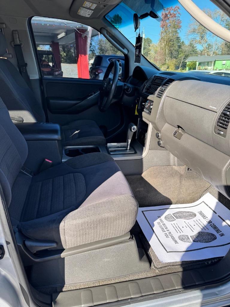 2007 Nissan Pathfinder S photo
