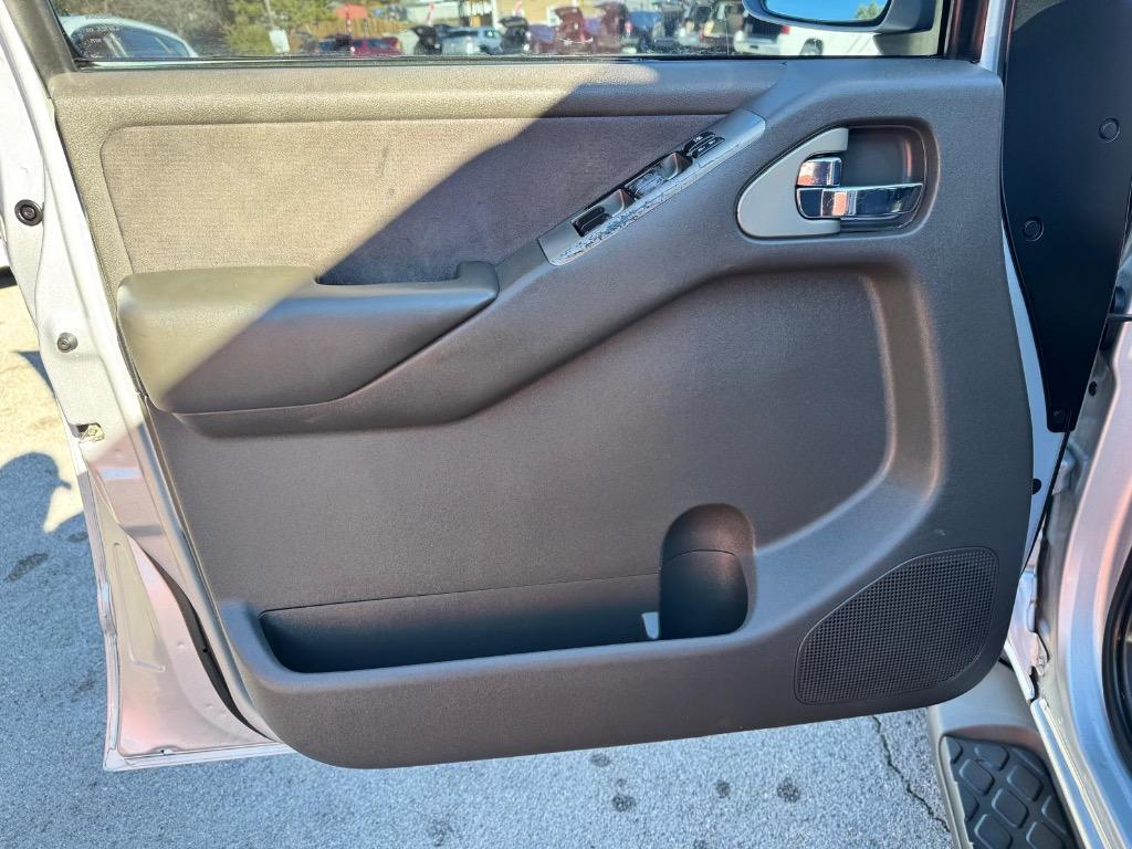 2007 Nissan Pathfinder S photo