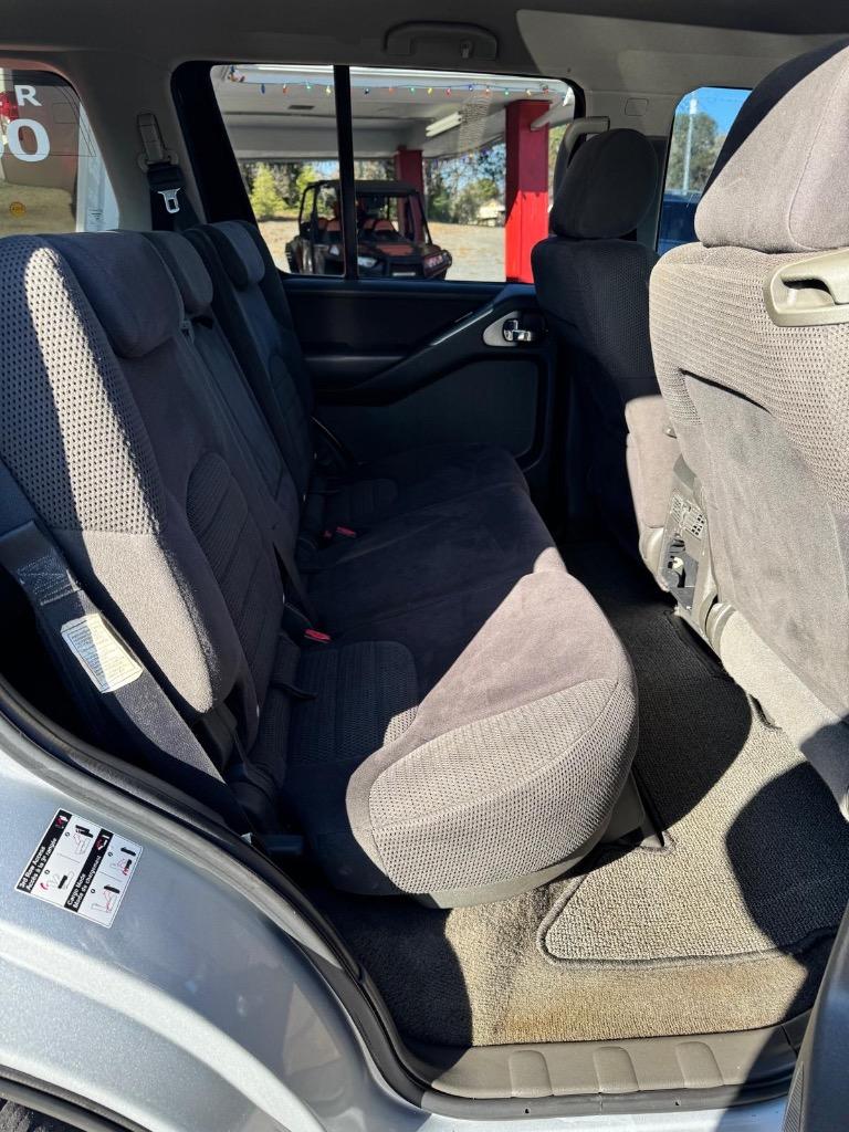 2007 Nissan Pathfinder S photo