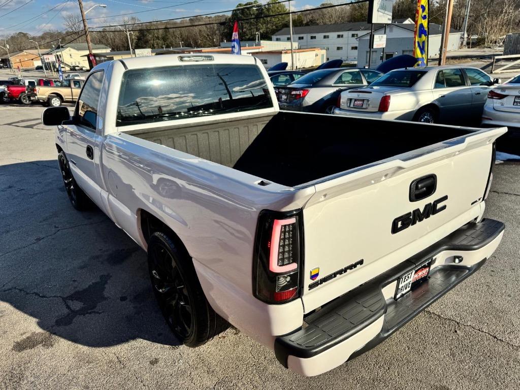 2006 GMC Sierra 1500 Work Truck photo