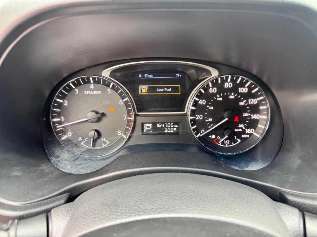2014 Nissan Pathfinder S photo