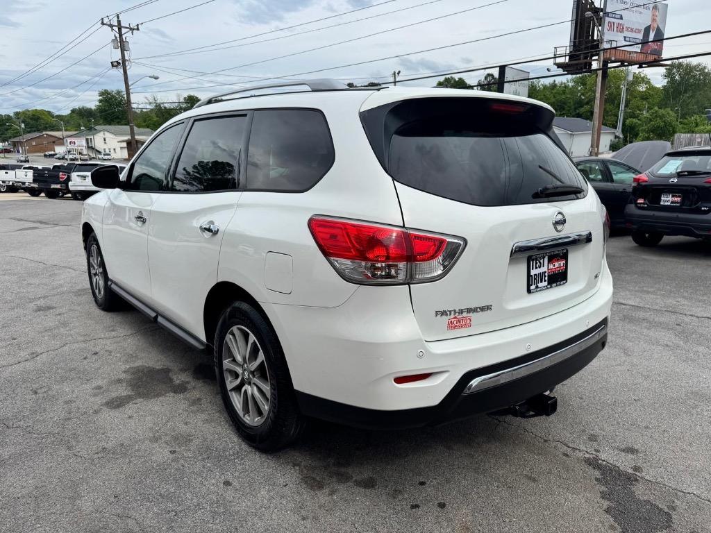2014 Nissan Pathfinder S photo