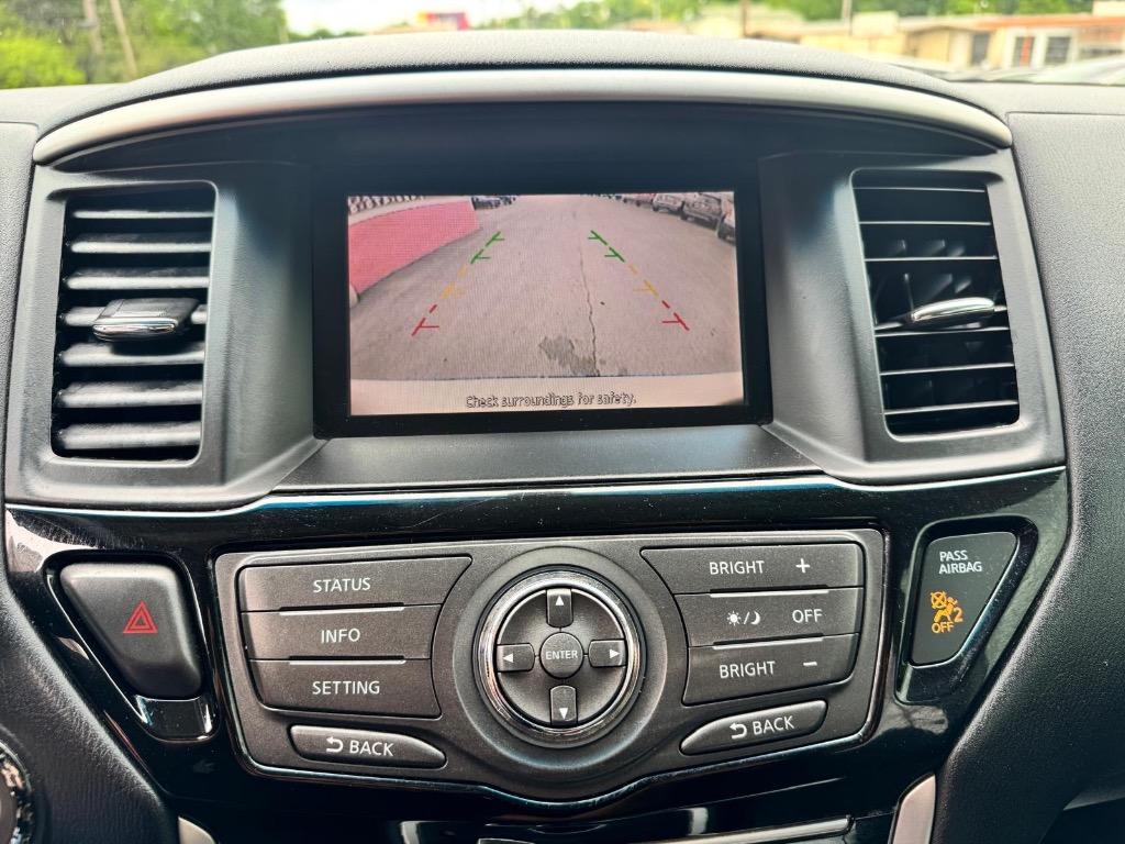 2014 Nissan Pathfinder S photo