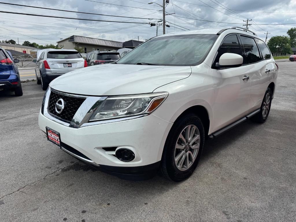 2014 Nissan Pathfinder S photo