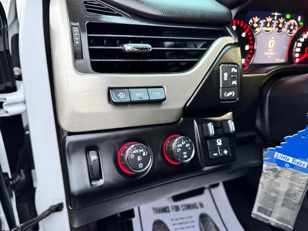 2016 GMC Yukon Denali photo
