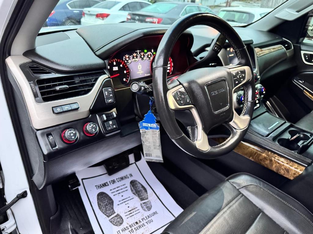 2016 GMC Yukon Denali photo