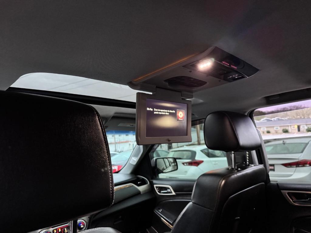 2016 GMC Yukon Denali photo