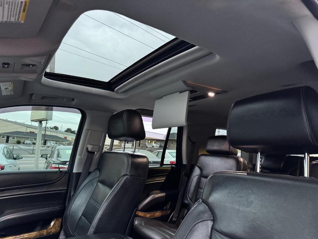 2016 GMC Yukon Denali photo