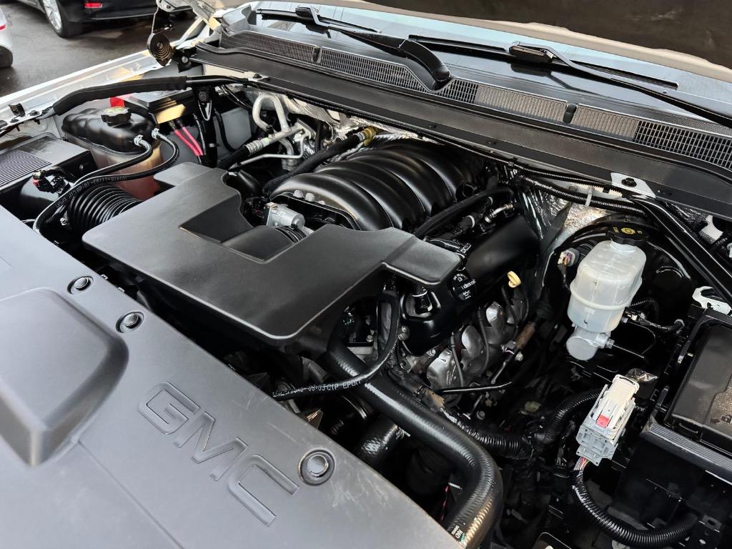 2016 GMC Yukon Denali photo